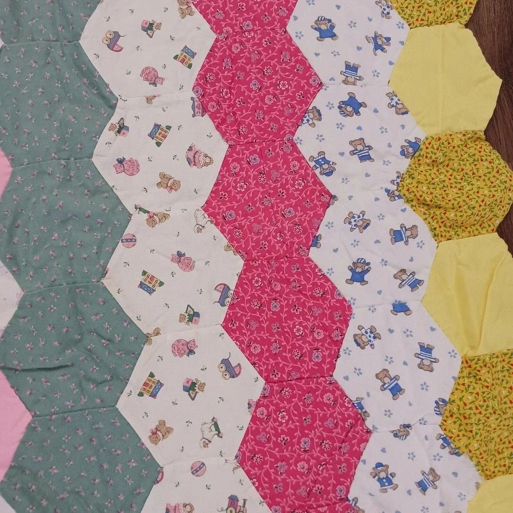 Vtg Handmade Hexagon Patchwork Quilt Top‎ Nursery Pastel Teddy Bear Bunny 30x52